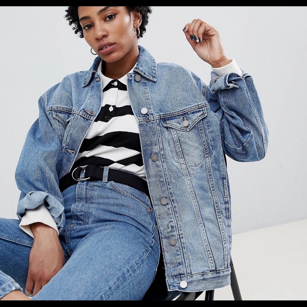 🎁 NWT TRUCKER JEAN JACKET 🎁 - Picture 2 of 5